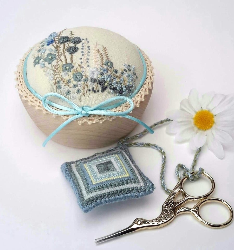 Pincushion Gift Set, Embroidered Pin Cushion,Scissor Keep & Embroidery Scissors 