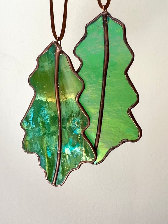 Green stained glass oak leaf - summer woodland decoration 