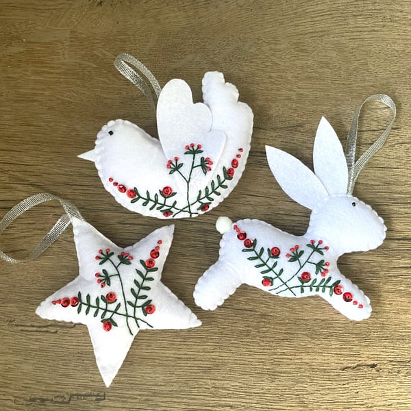 Handmade felt Christmas decorations hanging Christmas ornaments