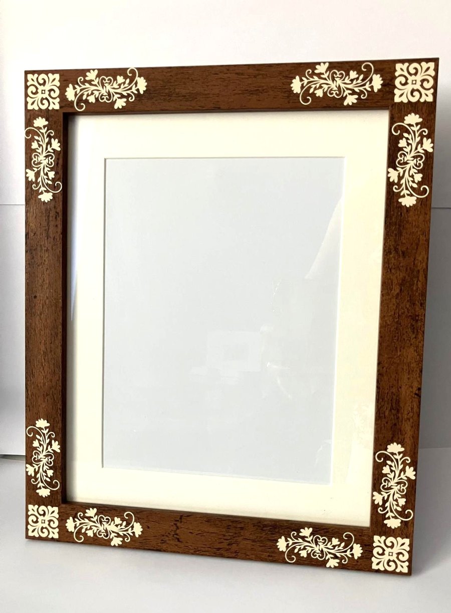 Decorative Cookies and Cream Colour Picture Frame