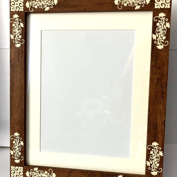 Decorative Cookies and Cream Colour Picture Frame