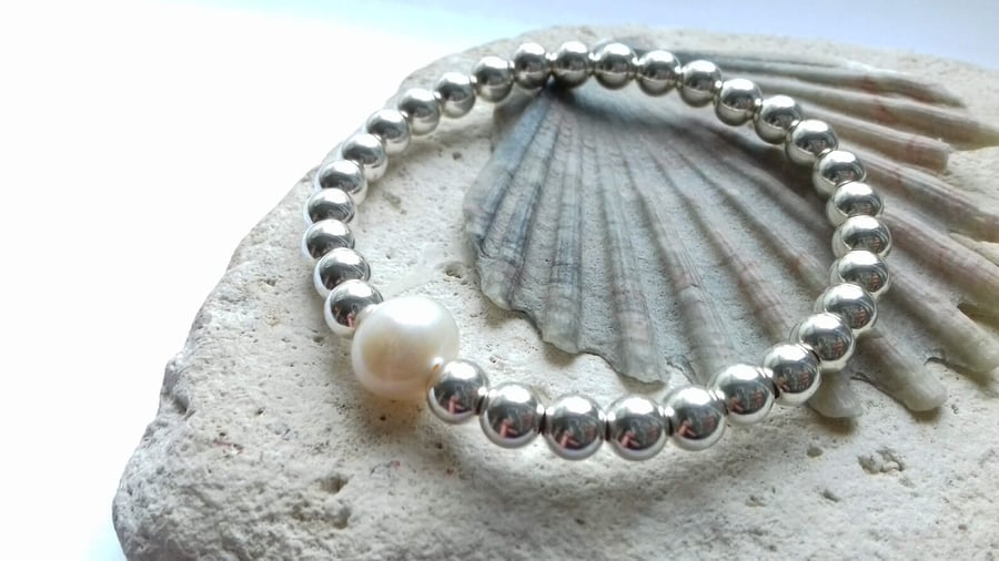 Sterling Silver Elastic Beaded Bracelet with Freshwater Pearl Accent Bead