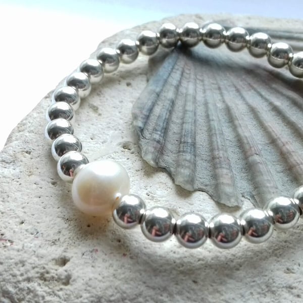 Sterling Silver Elastic Beaded Bracelet with Freshwater Pearl Accent Bead