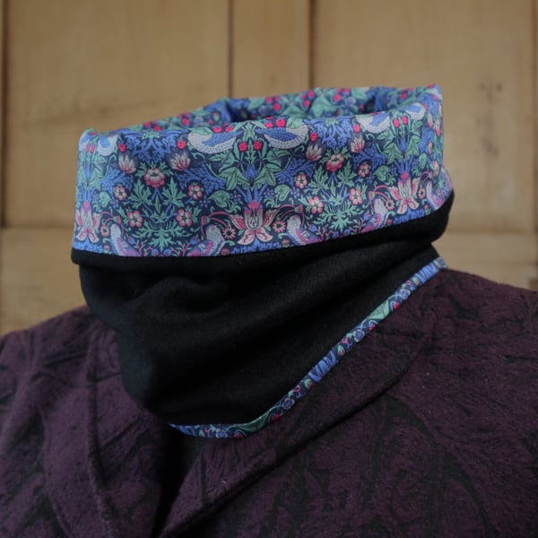 William Morris Snood Strawberry Thief Blue