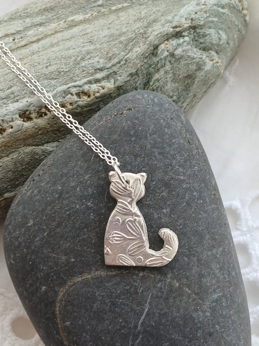 Silver cat pendant made from silver clay
