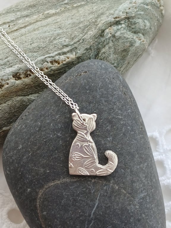 Silver cat pendant made from silver clay