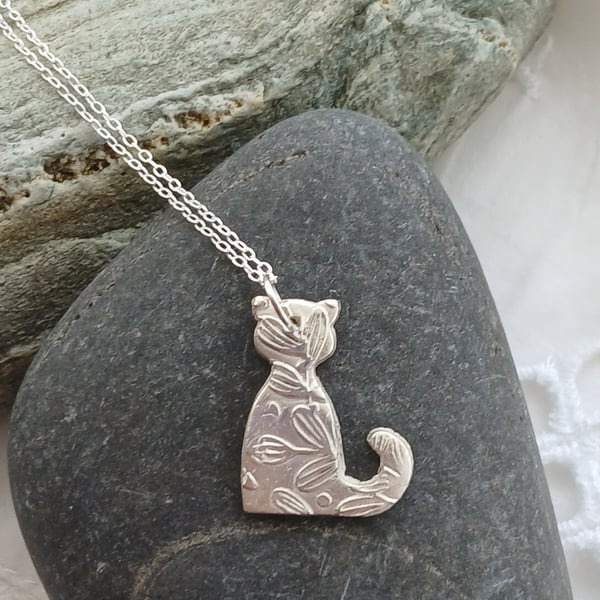 Silver cat pendant made from silver clay