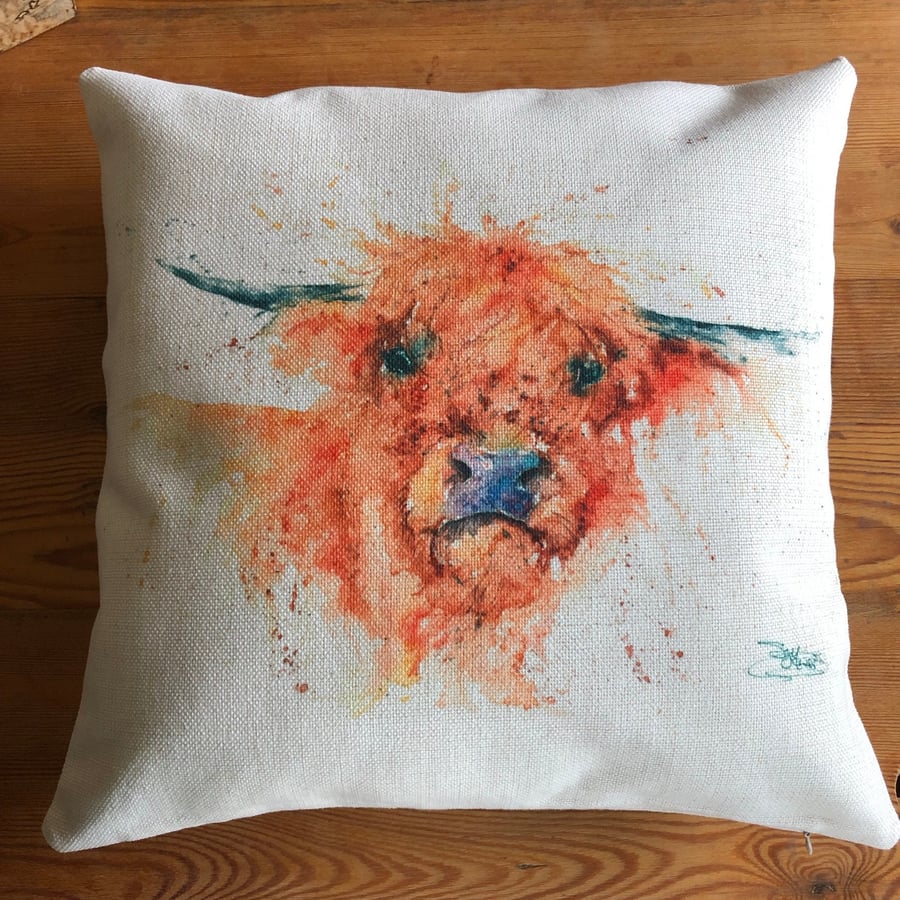 Highland Cow Cushion Cover, Wildlife Art Cushion, Cow Textile Print, Linen look,