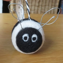 SALE! "Bee Humbug!" needle felted Bah Humbug christmas bee bauble 