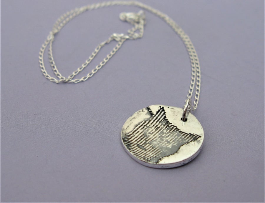 REDUCED Fine silver cat necklace
