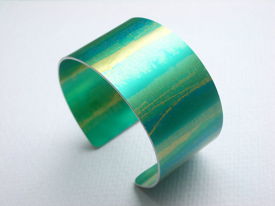 Striped cuff in green and gold slight second