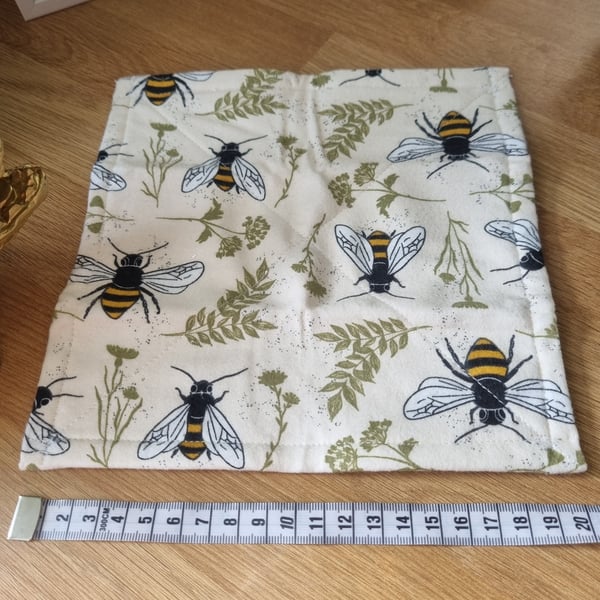 Bamboo & flannel face wash cloth. Bee & Fern print. 