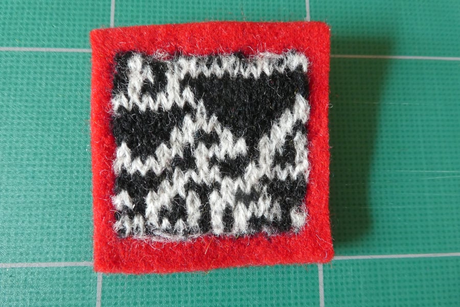 Rule 30 brooch - red, square, needle felted.