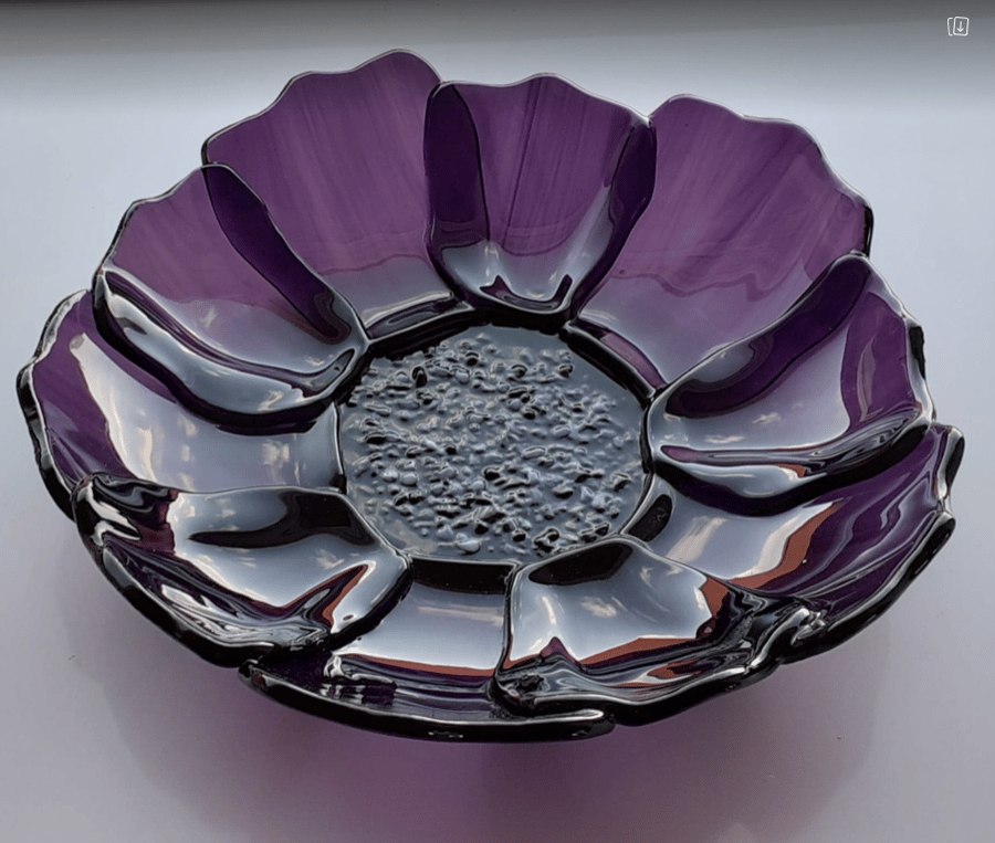 Fused glass flower dish, streaky violet