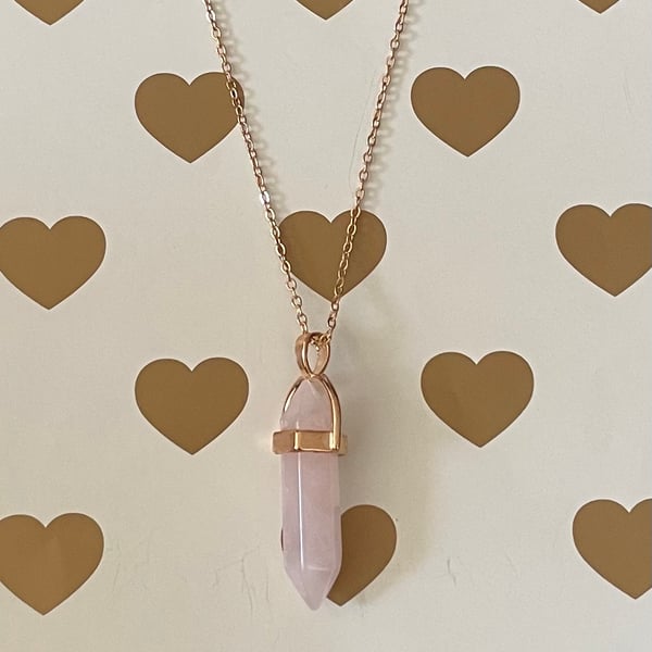 Pixi - pale pink crystal necklace 