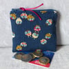 Small purse, coin purse, owls.