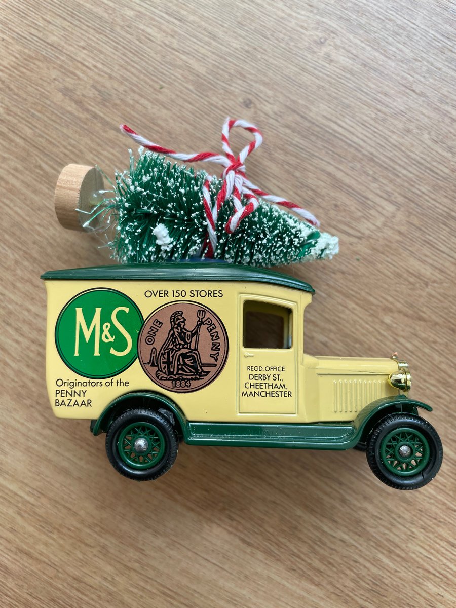 M&S vintage die cast( green ) :  Christmas decoration