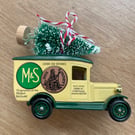 M&S vintage die cast( green ) :  Christmas decoration