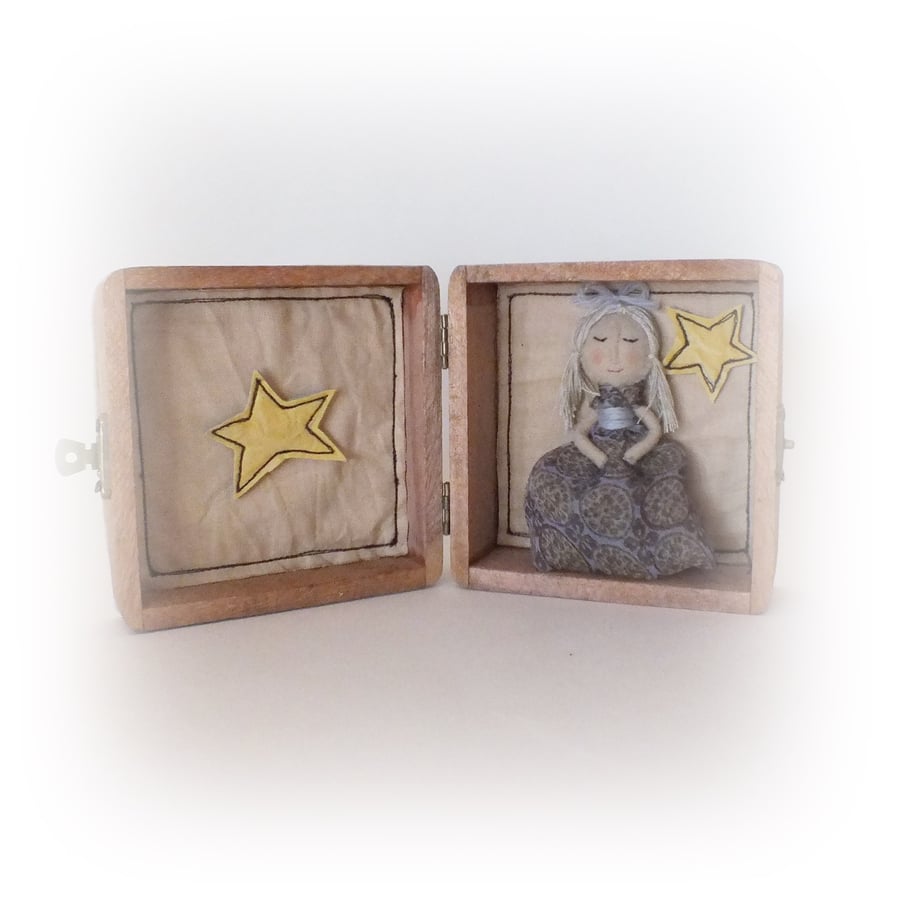 Worry Doll in a Box 2