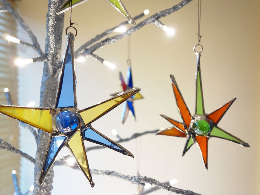  Christmas Tree decorations Stained Glass x 6  "Sputnik"  Stars Retro 50's Style