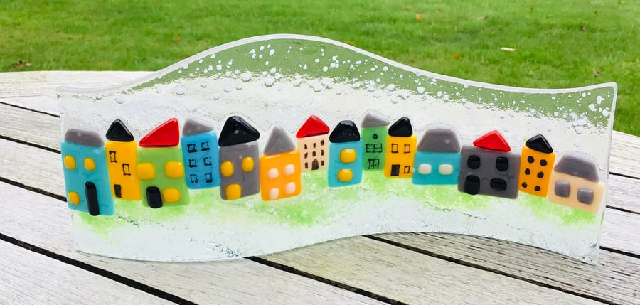 Fused glass stand up house scene