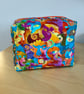 Bright Abstract Print Quilted Fabric Box Shape Washbag - Image 3