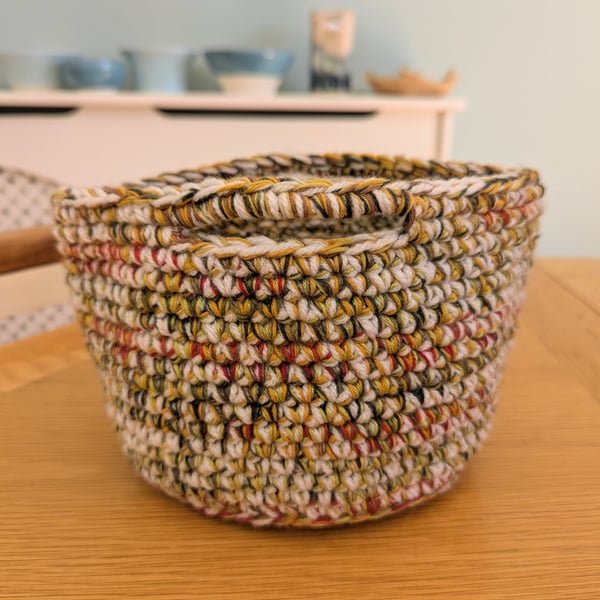 Summer seconds - Crochet project bag in green, mustard and red yarns