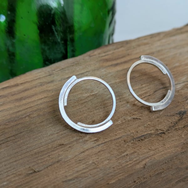 Concentric circle studs 