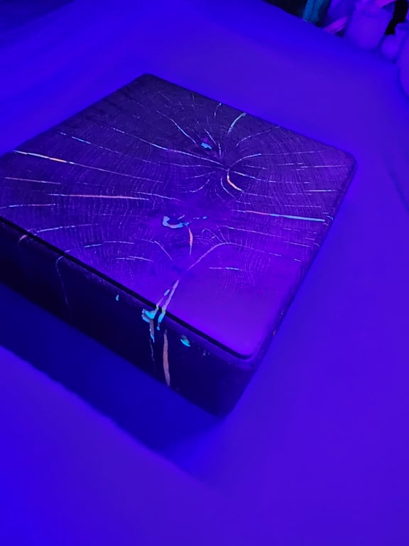 Chunky chopping block oak epoxy resin filled- glow in the dark 
