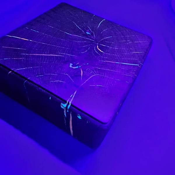 Chunky chopping block oak epoxy resin filled- glow in the dark 