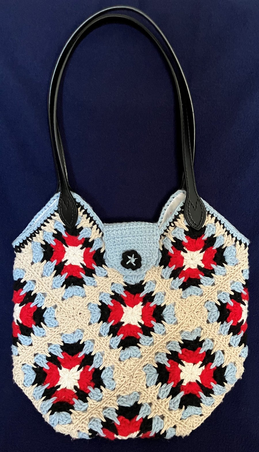 Granny square tote bag Light Blue – magnetic tab top closing