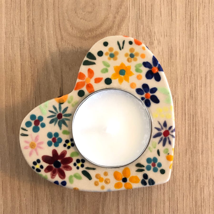 FLORAL STONEWARE CERAMIC HEART TEALIGHT HOLDER