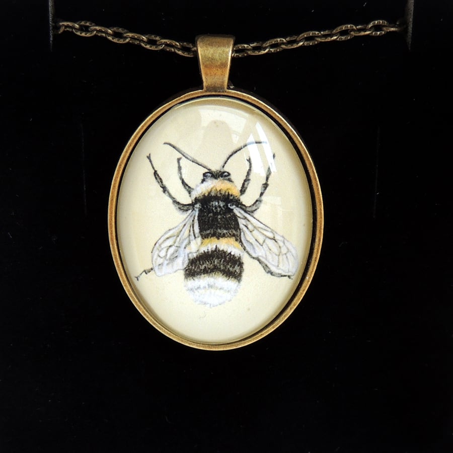 Bee Pendant Necklace - Simply Bronze Style