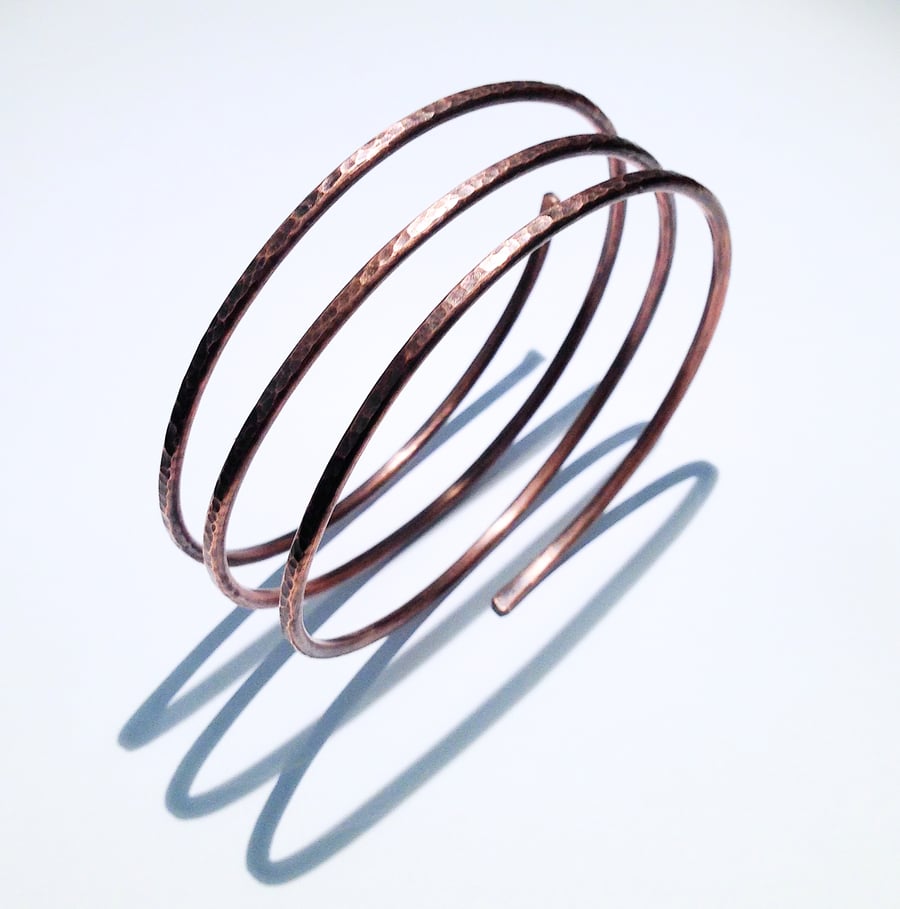 Hammered Antiqued Copper Spiral Wrap Bangle (BRCUSPRD1) - UK Free Post