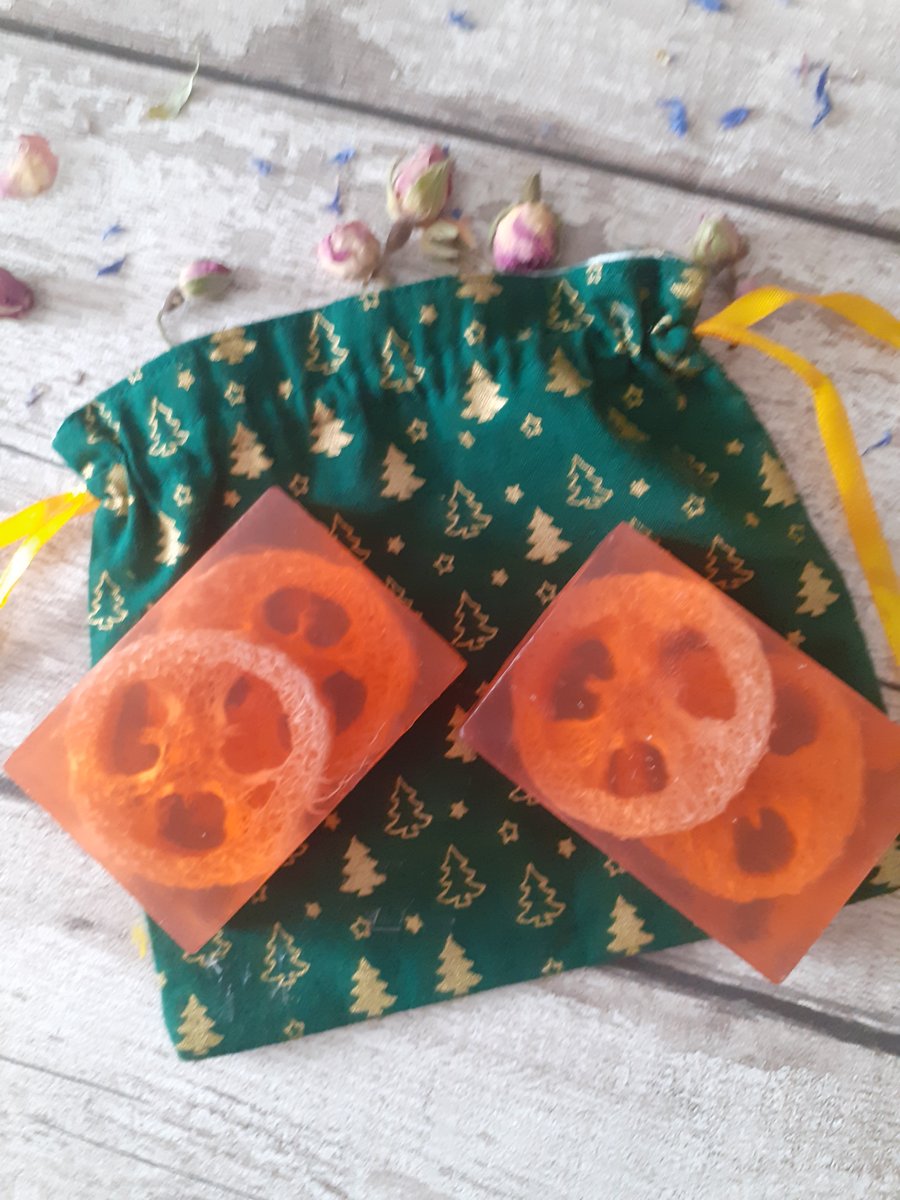 Handmade Natural Loofah Soaps Set Ginger & Clove With Lined Cotton Christmas Bag