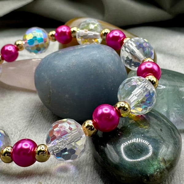 Crystal and pink glass pearl bead bracelet - elasticated