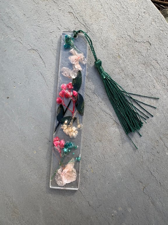 Floral 3D Resin Bookmark with Flowers: Handmade Gift for Book Lovers