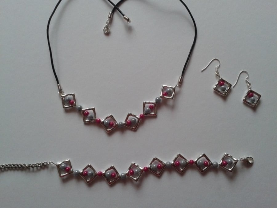 SALE - Grey and Pink Miracle Bead jewellery set 50% off