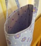 Floral print gift bag: fabric and reusable - Image 3