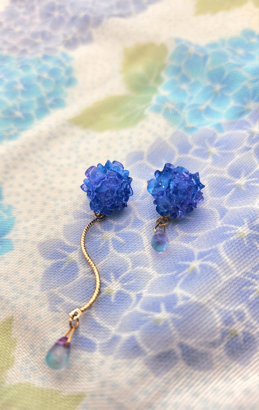 Flower Earrings, Hydrangea Flower Shape Mismatch Earrings
