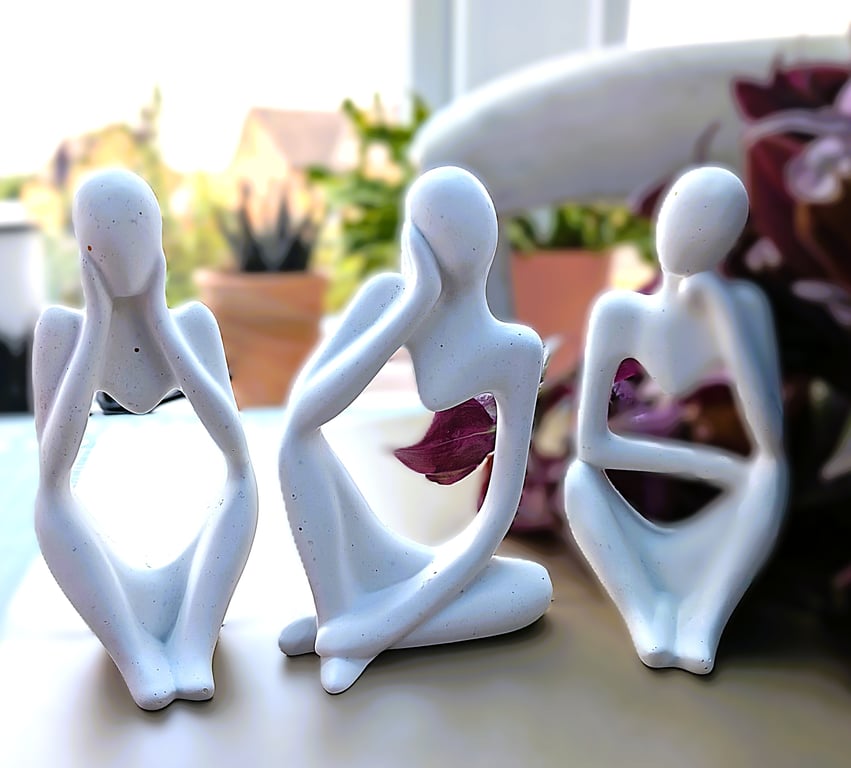 Minimalist Posing Figures