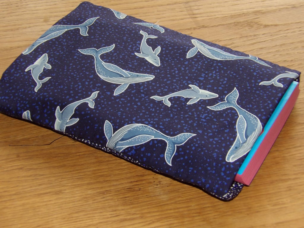 Padded book sleeve very pretty 18cm x 26cm Whales 