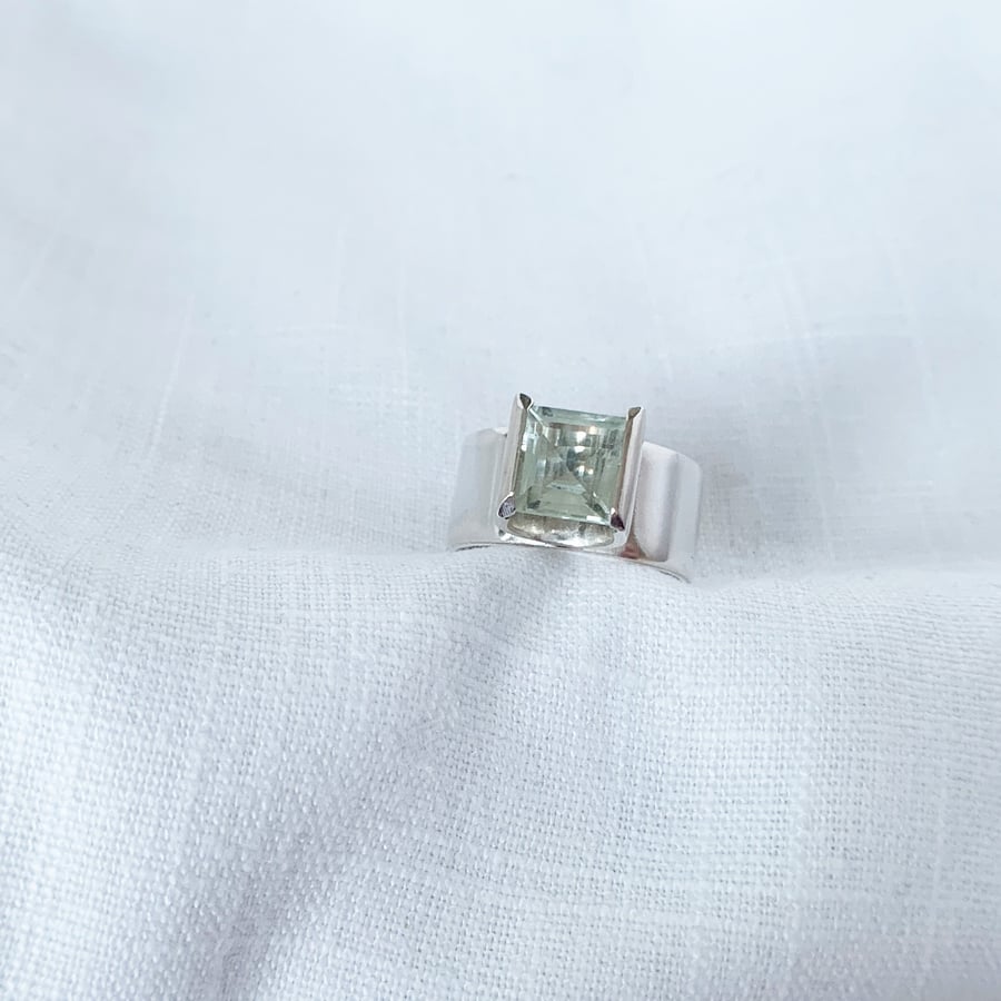 Pale Green Quartz Tension Set Statement Cocktail Ring - Hallmarked