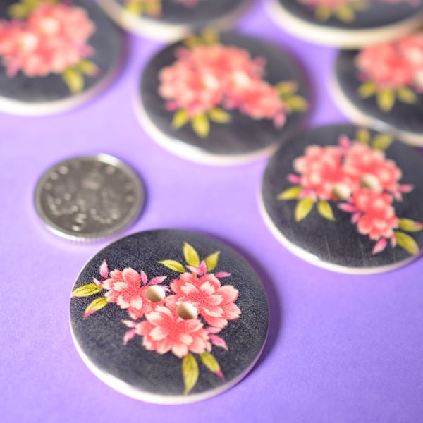 30mm Wooden Pink Floral Buttons Black Background Large Flower Button (RLG2)