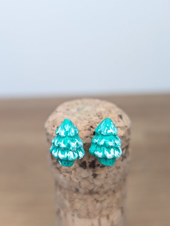  Christmas tree stud earrings