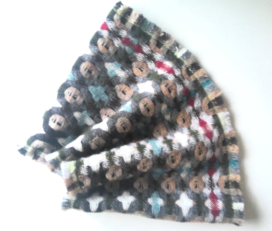 Handwoven Lambswool Cowl in Grey and Green 6