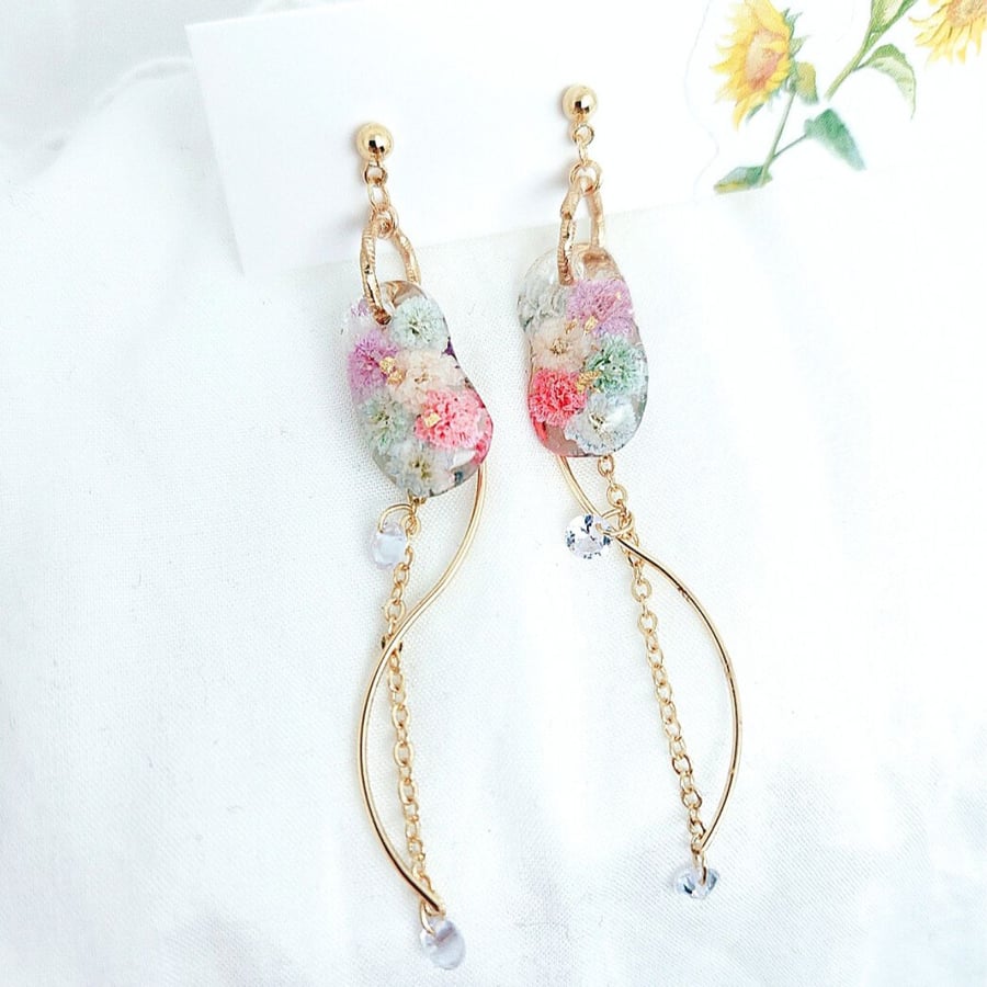 Dried flowers pendant earrings Floral earrings Dangle drop earrings 
