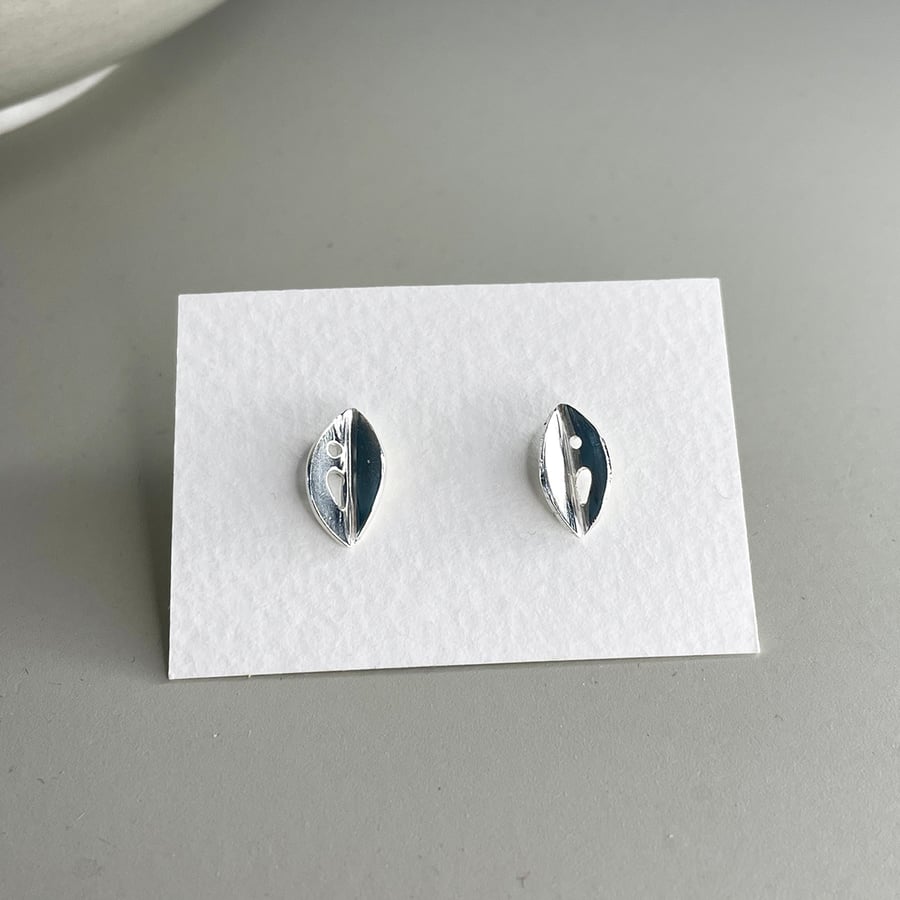 Sterling silver small cut out leaf pattern post earrings