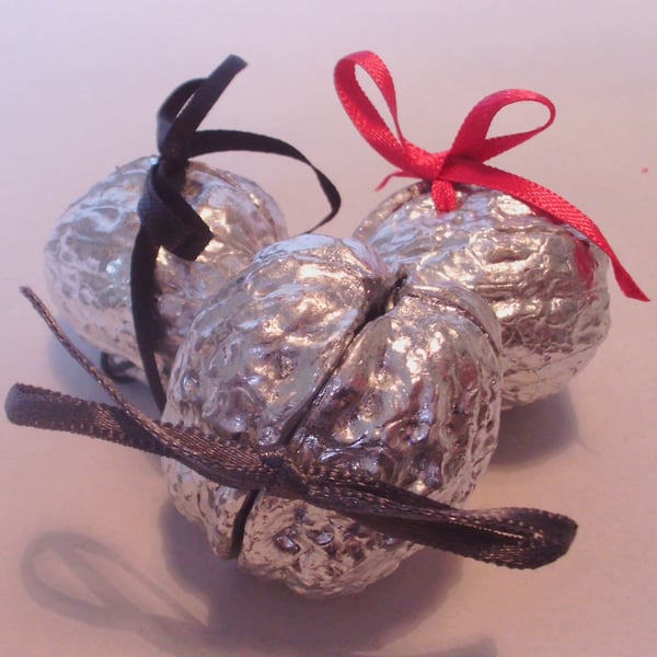 WALNUT  TRINKET BOX WITH TEDDY