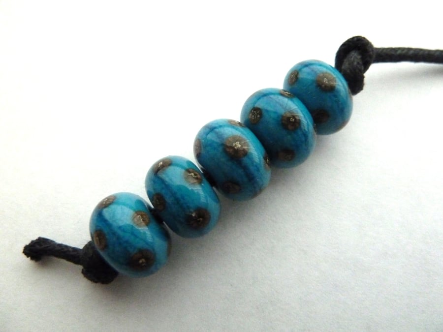 turquoise spot handmade lampwork glass beads
